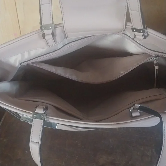 Calvin Klein purse - Picture 3 of 7